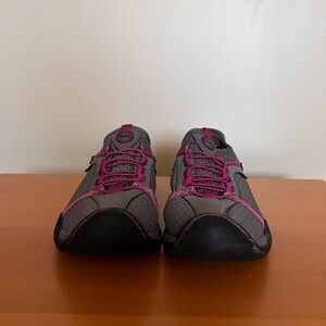 Jambu Gray with Raspberry Athletic Shoe